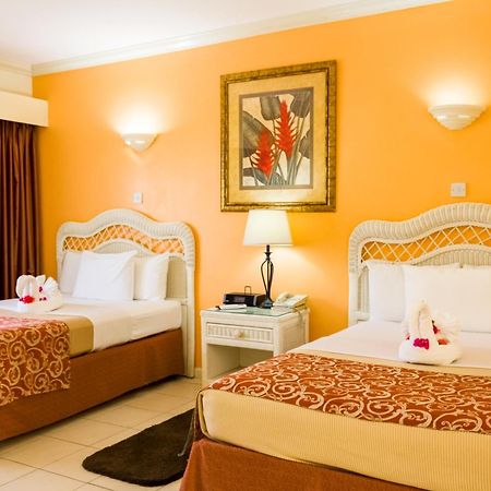 גרוס איילט Bay Gardens Hotel מראה חיצוני תמונה