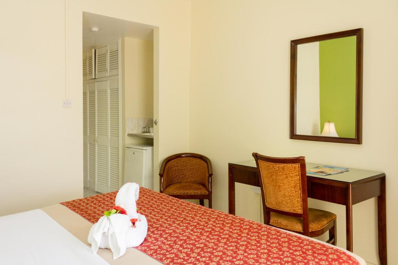 גרוס איילט Bay Gardens Hotel חדר תמונה