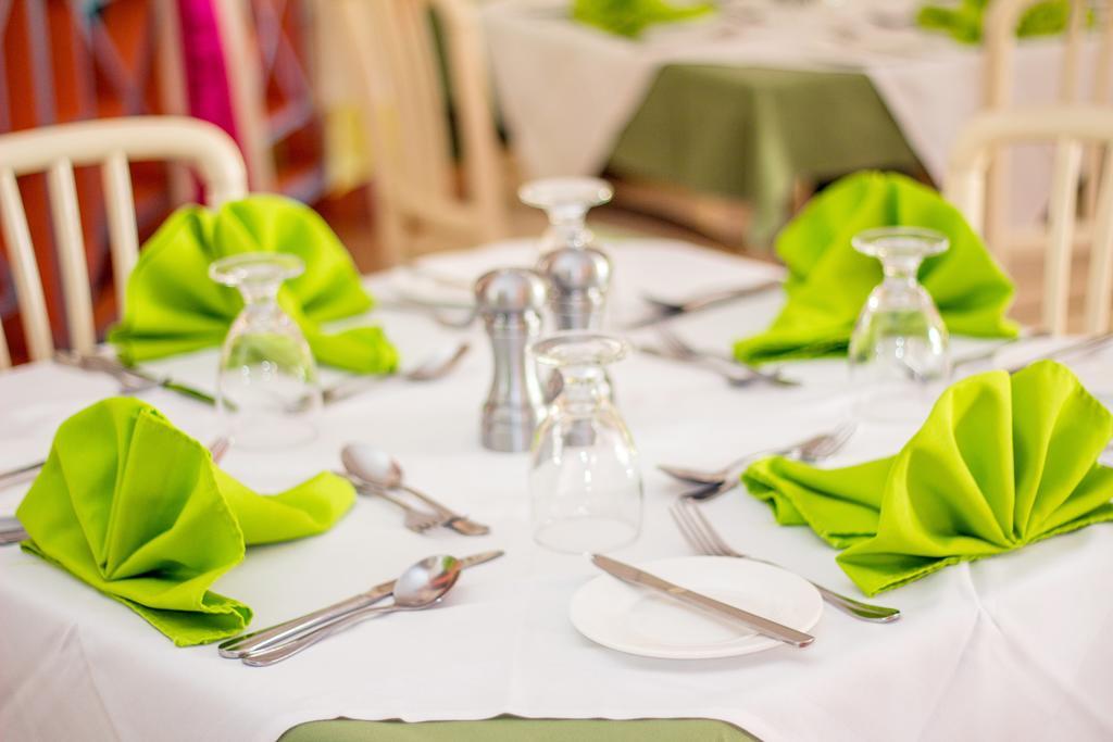 גרוס איילט Bay Gardens Hotel מראה חיצוני תמונה