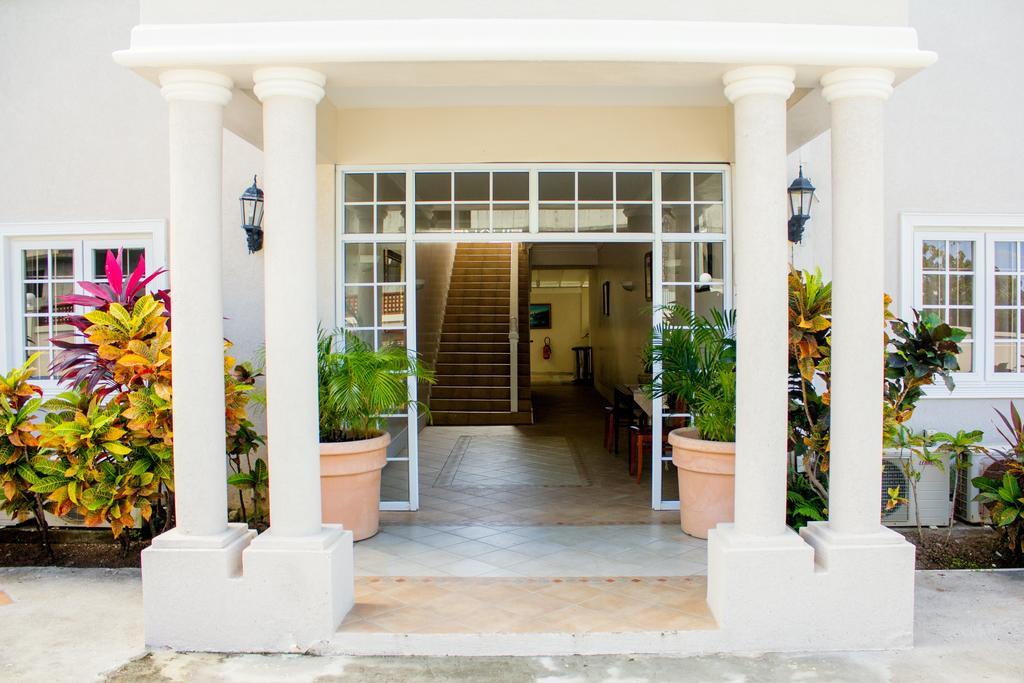 גרוס איילט Bay Gardens Hotel מראה חיצוני תמונה