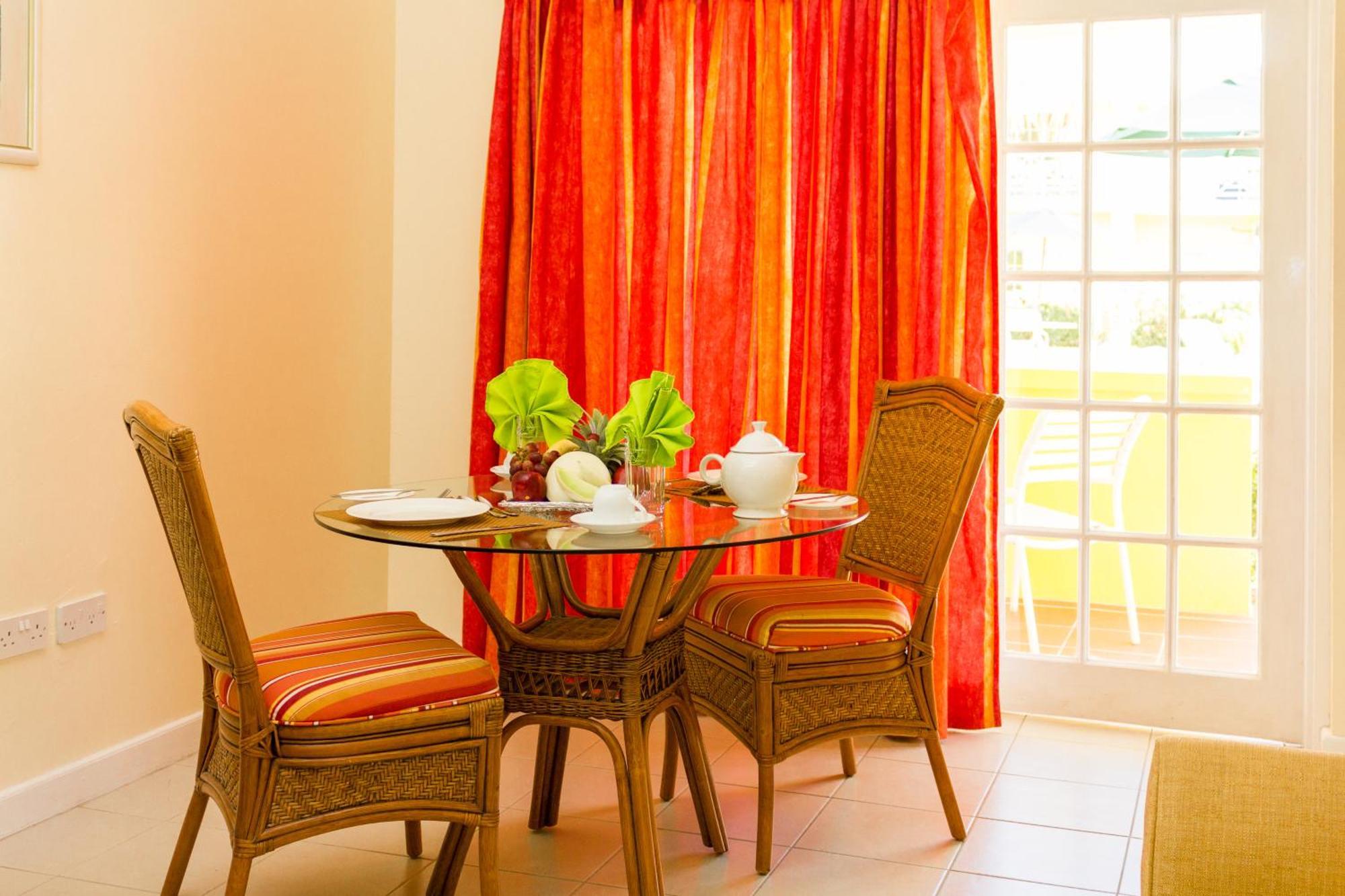 גרוס איילט Bay Gardens Hotel מראה חיצוני תמונה