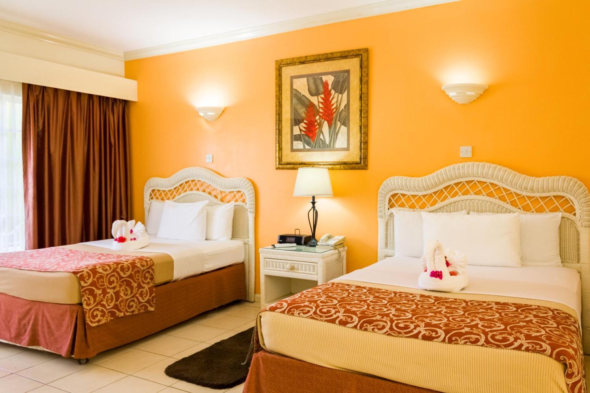 גרוס איילט Bay Gardens Hotel מראה חיצוני תמונה