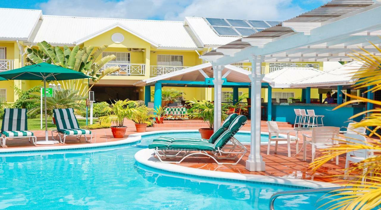 גרוס איילט Bay Gardens Hotel מראה חיצוני תמונה